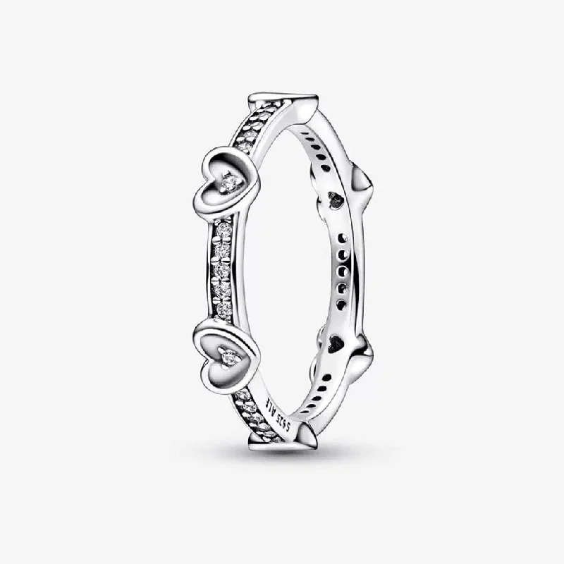 PANDORA : Radiant Sparkling Hearts Ring