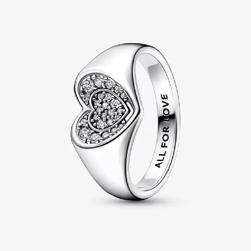 PANDORA : Radiant Heart Pavé Signet Ring